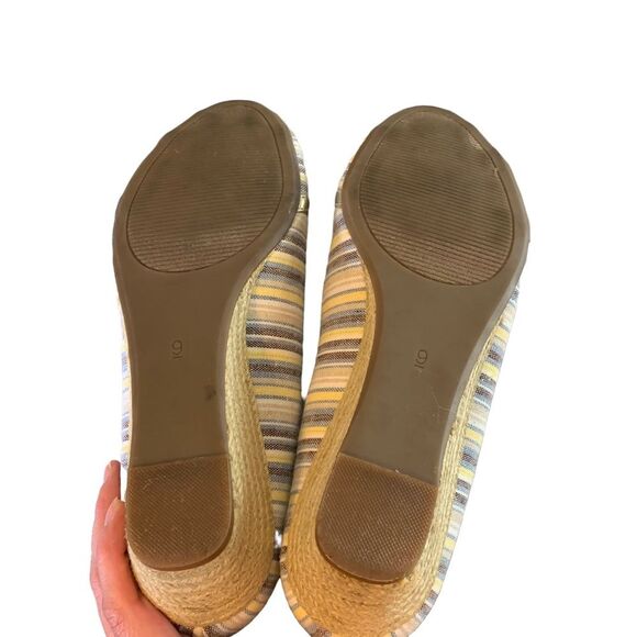 Kelly & Katie Blue Stripe Espadrille Wedge Heels w/ Peep Toe & Gold Size 9 - Picture 10 of 11